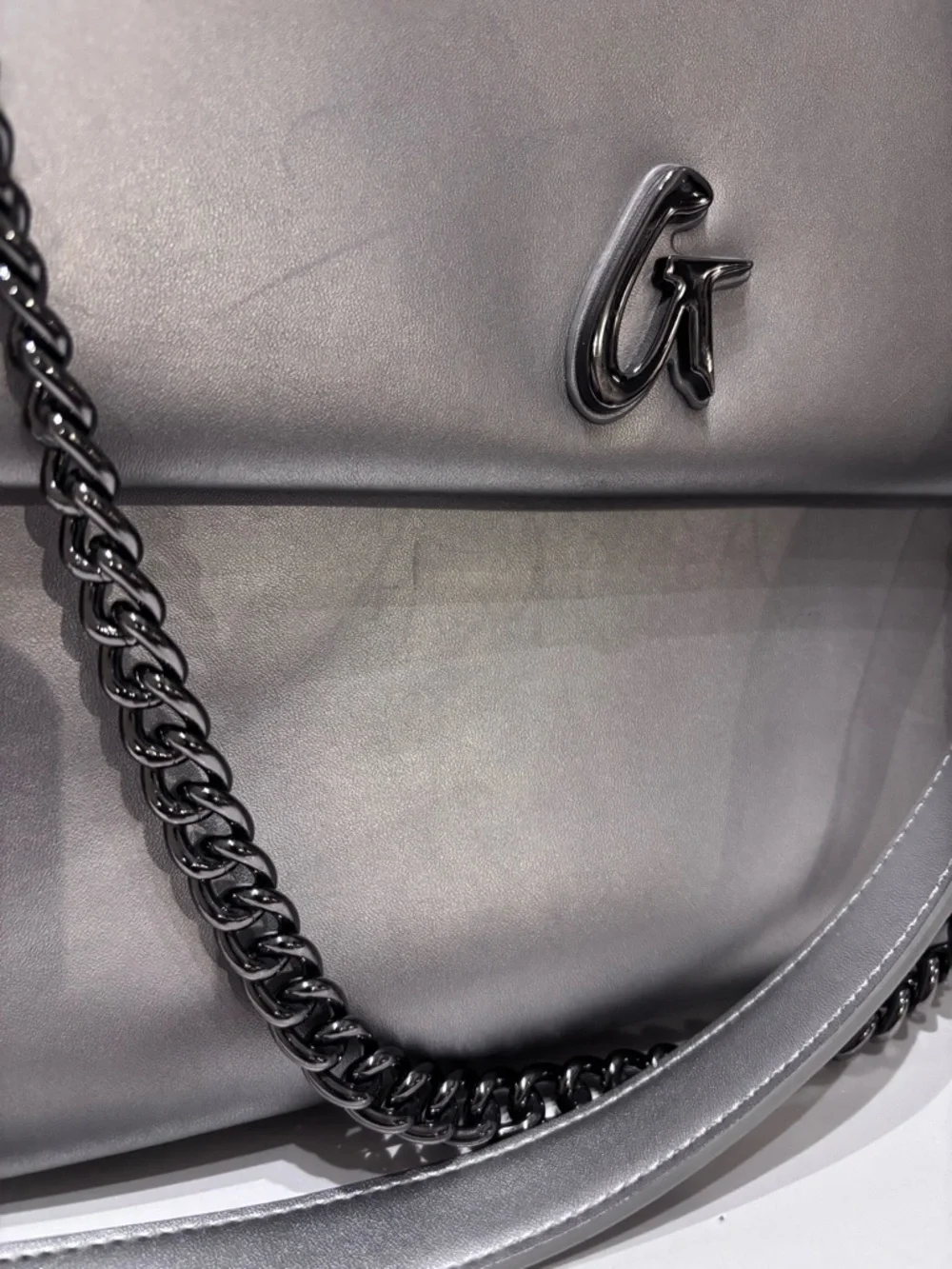 Glamaholics L Chain Flap Bag - Picture 7 of 14